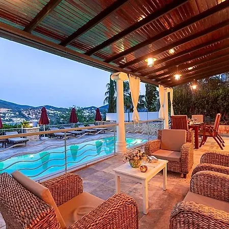 Sleeps 10 Pool Air Con Wifi Vilă