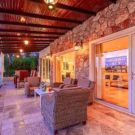 Sleeps 10 Pool Air Con Wifi Vilă