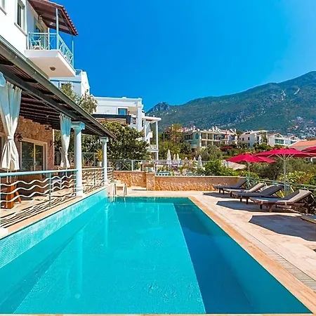 Sleeps 10 Pool Air Con Wifi